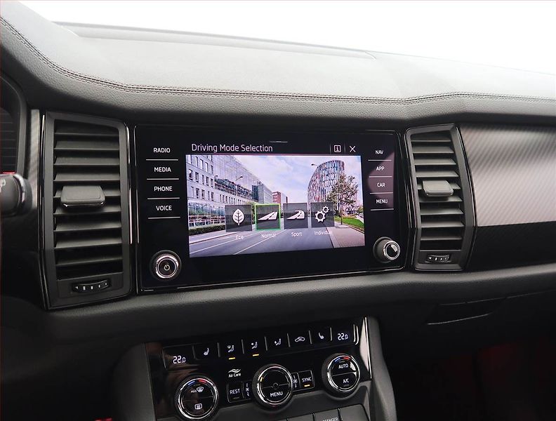Škoda Kodiaq (2022) Sportline 1.5 TSI, digi klima - fotka 19 z 27