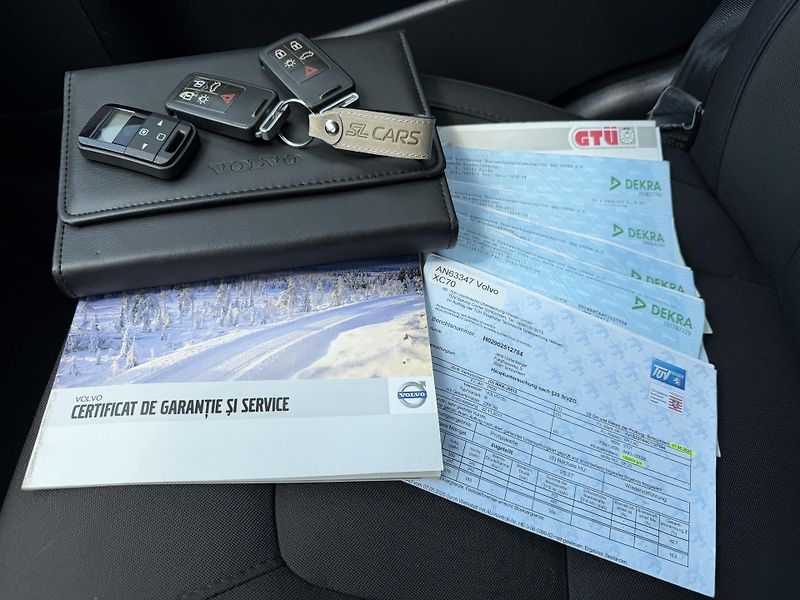 Volvo XC70 2.4 D4 4X4 MANUAL SERVISKA - fotka 32 z 45