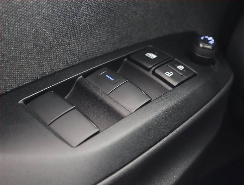 Toyota Yaris (2022) 1.5 VVT-i Hybrid, Automat, ČR - fotka 15 z 22