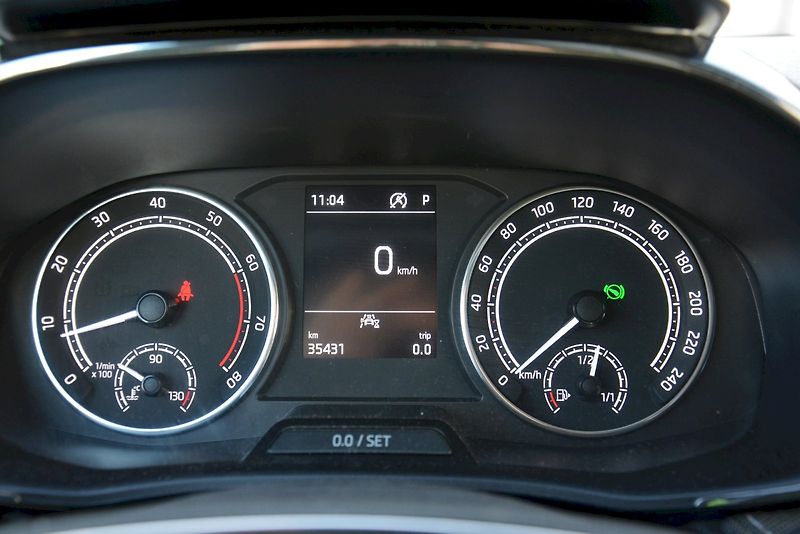 Škoda Fabia (2023) 1.5 TSI 110 kW Style PLUS DSG - fotka 6 z 26