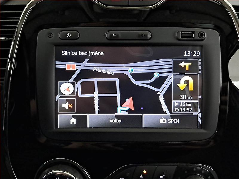 Renault Captur (2014) 1.2 TCe, Automat, Navi - fotka 13 z 17