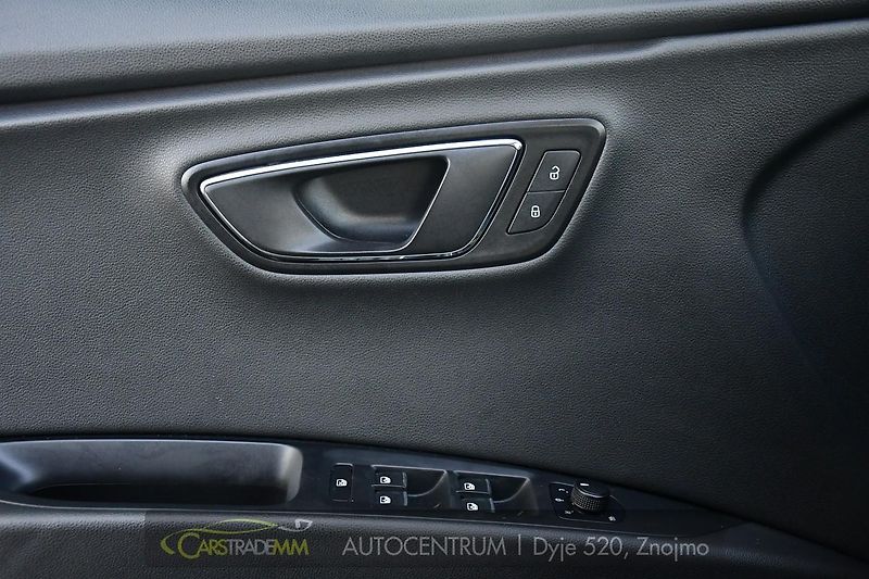 Seat Leon 1.8TSi Xcellence LED - fotka 27 z 57