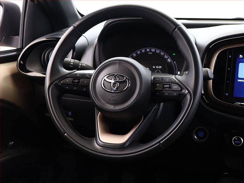 Toyota Aygo (2022) 1.0, ČR,1.maj, Serv.kniha - fotka 14 z 18