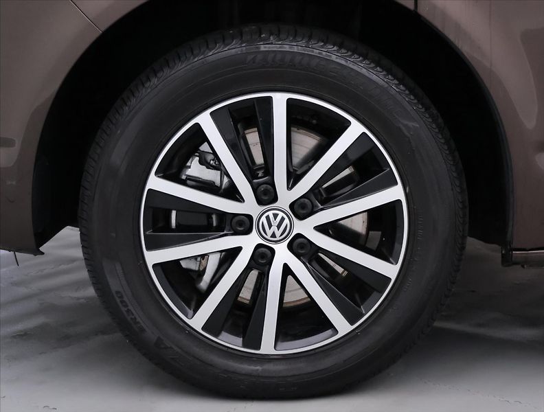 Volkswagen Multivan 2,0 TSI 150 kW 4x4 DPH - fotka 34 z 41