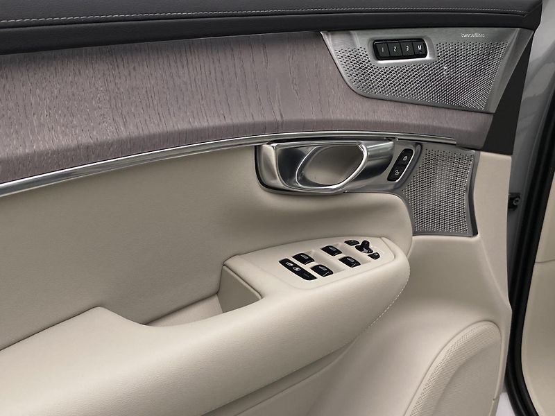 Volvo XC90 (2026) T8 AWD Plug-in BRIGHT ULTRA - fotka 31 z 72