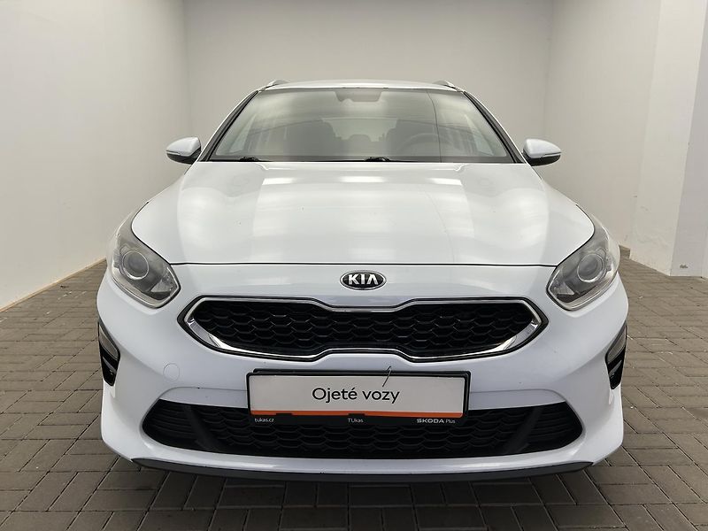 Kia Ceed 1.4 T-GDi TOP (2020) - fotka 4 z 22