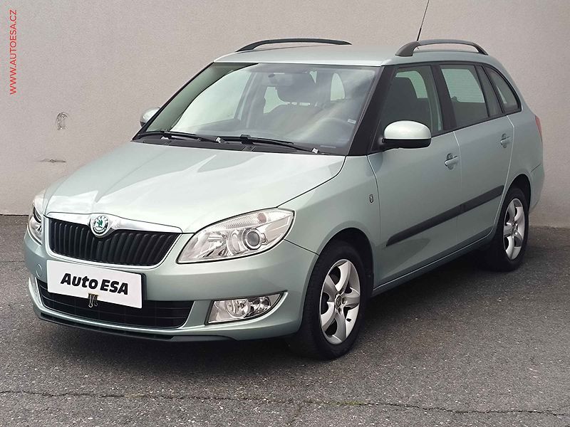 Škoda Fabia (2010) 1.2 TSi, Style, +kola - fotka 3 z 16