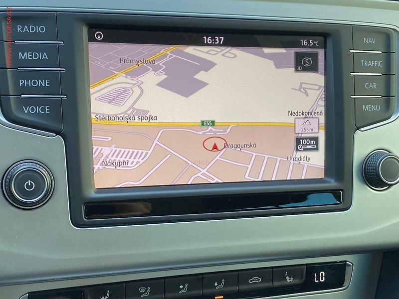 Volkswagen Passat (2016) 1.6TDi, Comfortline - fotka 16 z 17