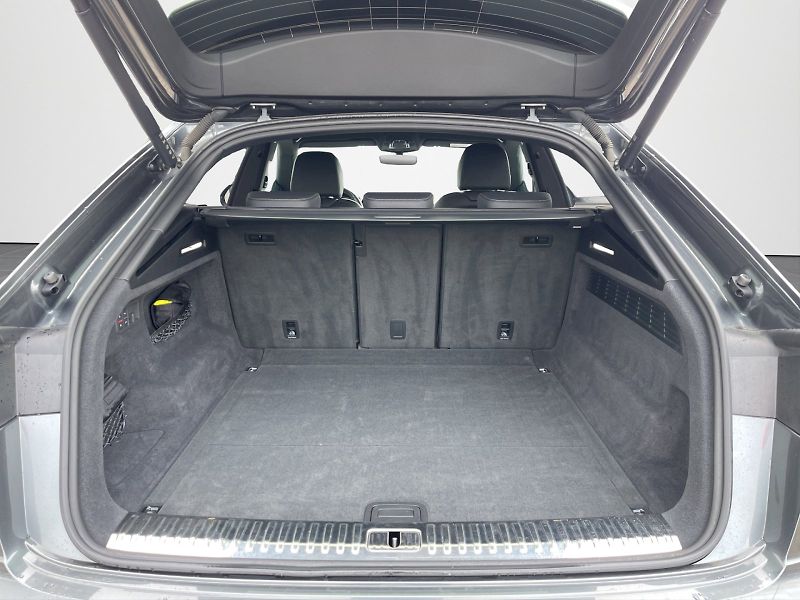 Audi Q8 (2023) 50 TDI 210 kW S-line Quattro T - fotka 30 z 35
