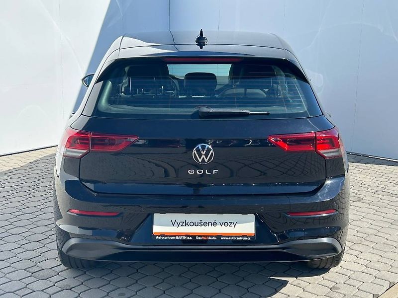 Volkswagen Golf Life 6G 1,5TSi - fotka 23 z 24