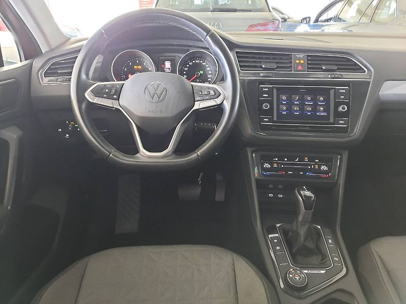 Volkswagen Tiguan (2022) Life 2.0 TSI 4Motion (140kW/19 - fotka 11 z 29