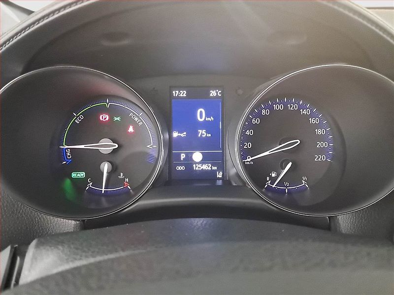 Toyota C-HR (2022) 1.8 Hybrid - fotka 11 z 21