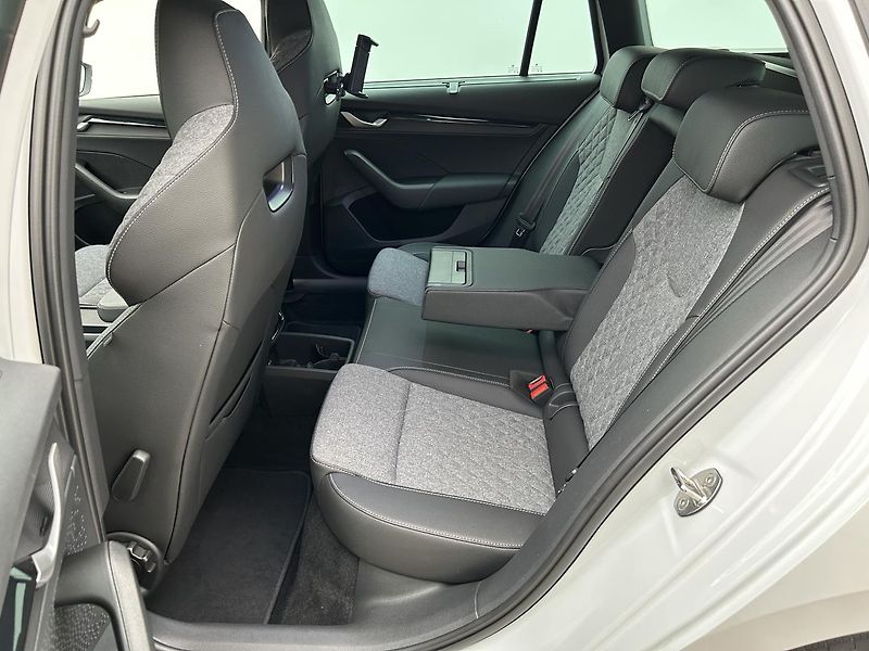 Škoda Octavia 2.0 TSI 4x4 SportLine - fotka 7 z 28