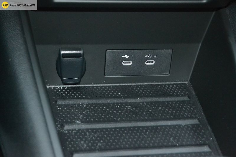 Renault Captur techno E-Tech full hybrid 145 - fotka 24 z 58