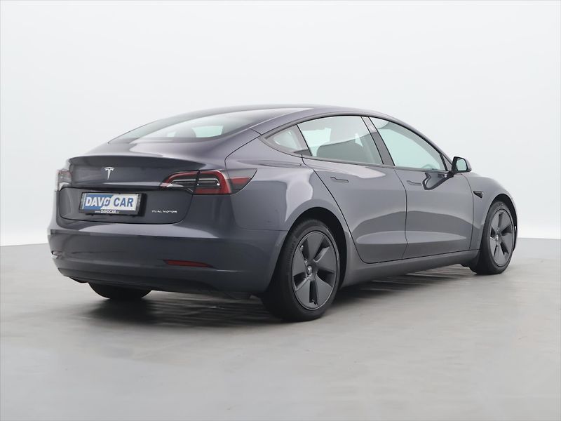 Tesla Model 3 Long Range 75kWh AWD sOH 93,2% - fotka 7 z 32