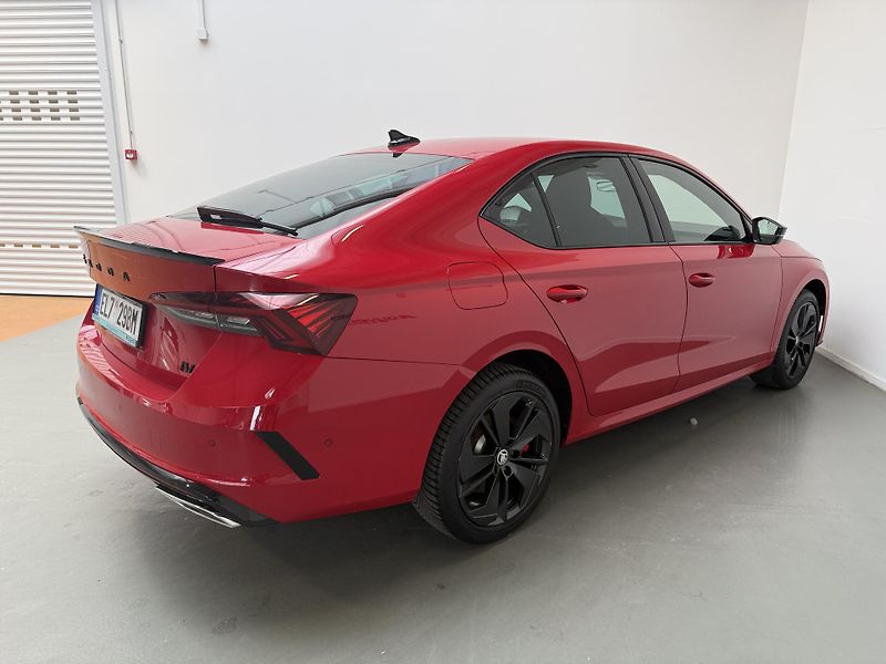 Škoda Octavia 2.0 TSI 180kW DSG RS - fotka 4 z 13