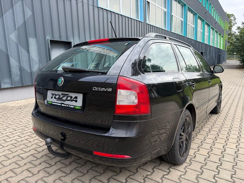 Škoda Octavia 1,6 TDI Ambiente Combi  - fotka 5 z 21