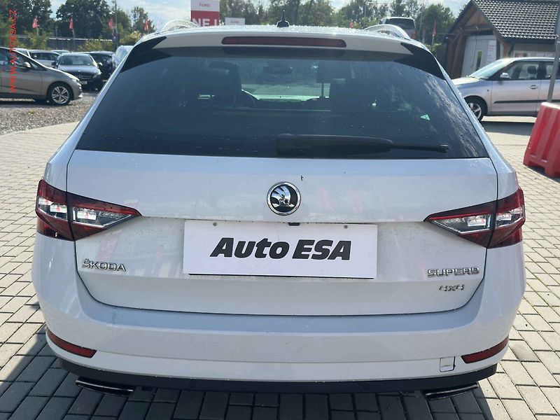 Škoda Superb (2016) 2.0TSi 4x4, ČR, DSG, bixen - fotka 5 z 26