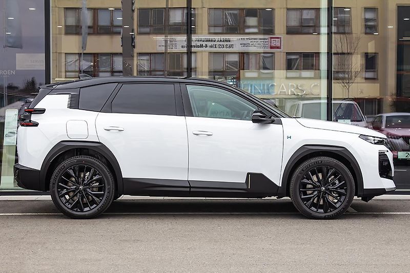 Citroën C5 Aircross 1,6 MAX Plug-in +MASÁŽ.SEDADLA - fotka 4 z 8