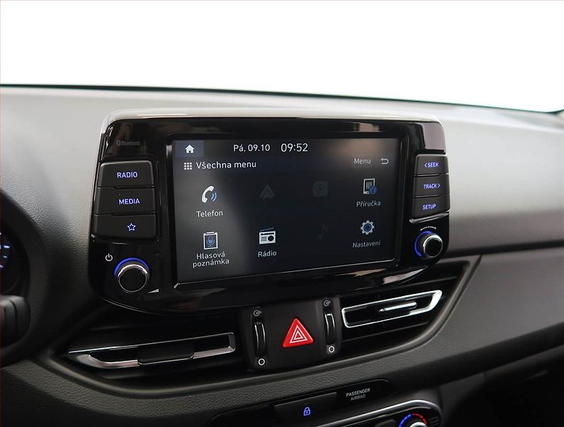 Hyundai i30 (2021) 1.6 CRDi, Automat, ČR,1.maj - fotka 16 z 21