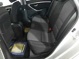 Hyundai i30 (2013) 1,6CRDI*ALU**VYHŘ.SED***KAMERA - náhled 14