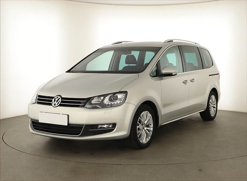 Volkswagen Sharan (2011) 2.0 TSI, Automat, Kůže, Navi - fotka 2 z 21