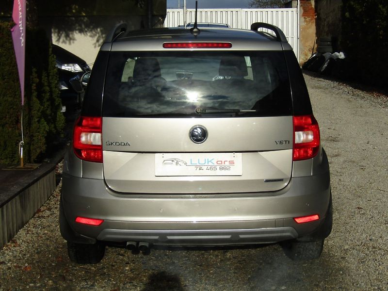 Škoda Yeti (2014) 1.6 TDI 77kW  BEZ KOROZE - fotka 12 z 38