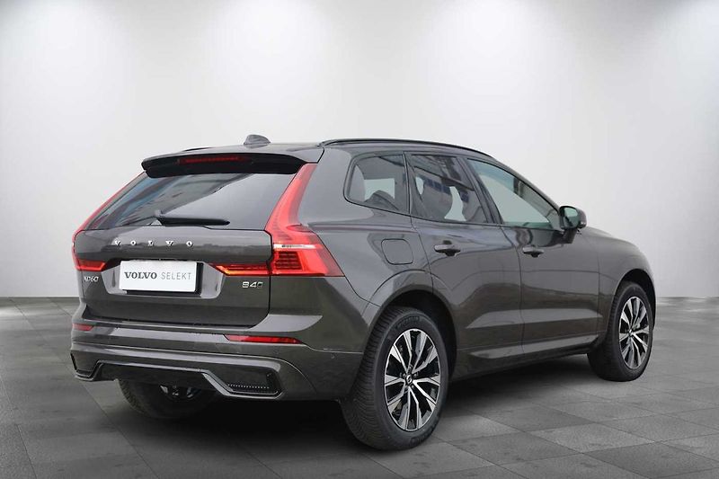 Volvo XC60 B5 AWD PLUS, LIGHT PAKET, ACC - fotka 5 z 18