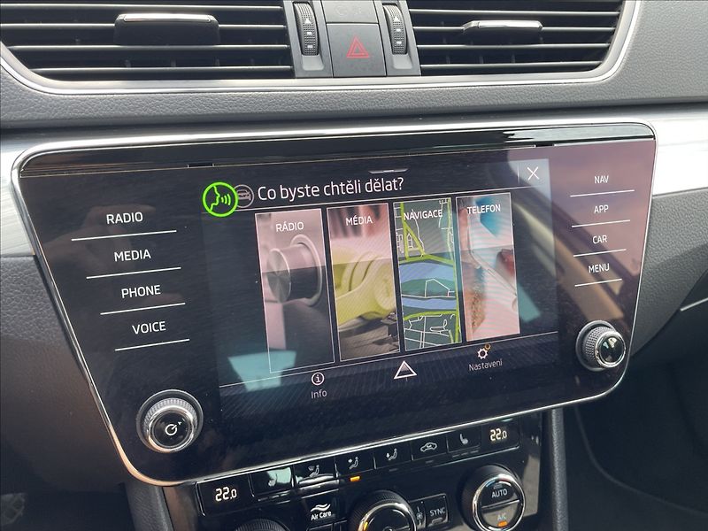 Škoda Superb 2,0 TDI DSG 110kw zachovalé,se - fotka 16 z 25