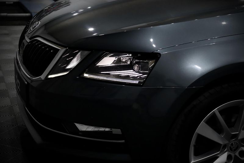 Škoda Octavia 3 FL Combi 1.4 TSI 110 kW - fotka 11 z 38