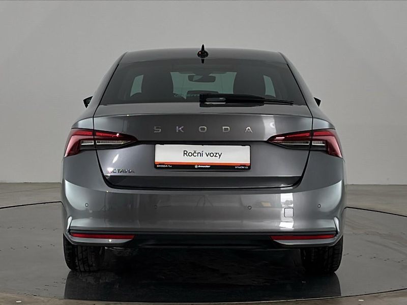 Škoda Octavia Selection - fotka 17 z 28