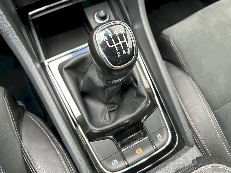 Škoda Karoq (2022) Style PLUS 1.5 TSI 110 kW - fotka 28 z 35