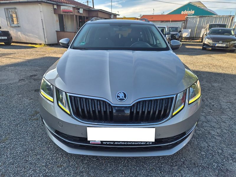 Škoda Octavia Combi 2,0 TDI DSG Style Plus, - fotka 2 z 20