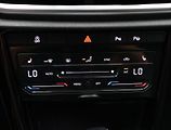 Volkswagen T-Roc 2,0 TSI 140kW R-Line 4M DPH - náhled 25