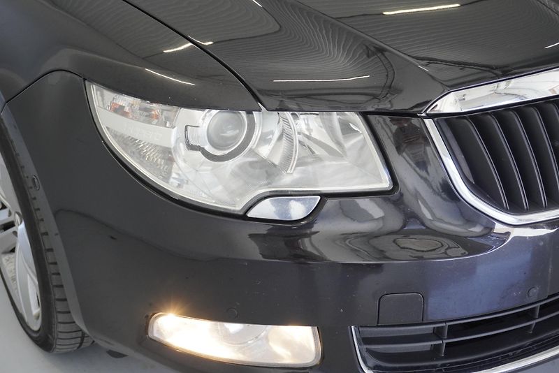 Škoda Superb 3.6 V6 191kW 4x4 REZERVACE - fotka 9 z 36