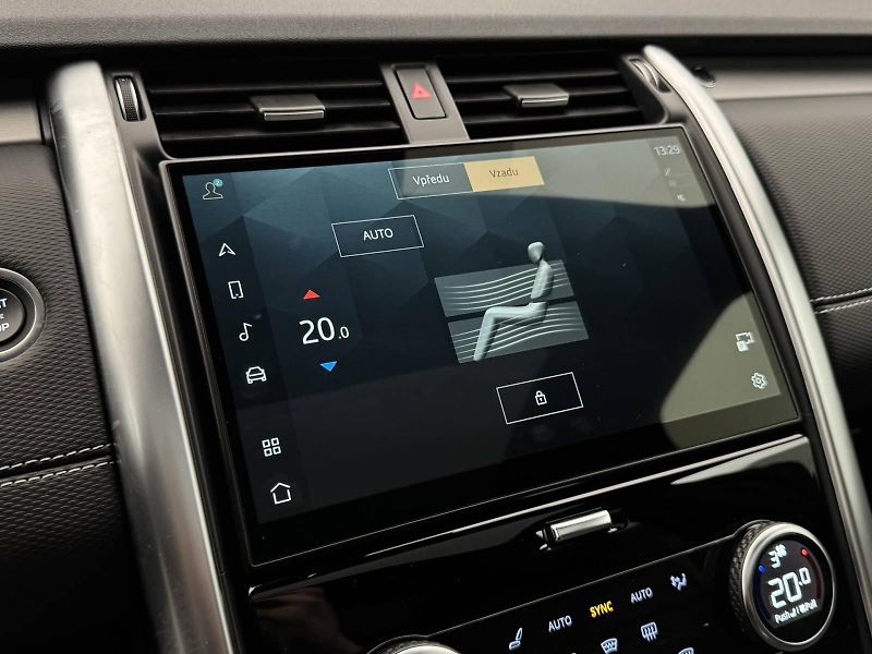 Land Rover Discovery (2023) 3.0 Dynamic SE, tažné, odpočet - fotka 42 z 48