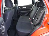 Nissan Qashqai (2020) 1.3 DIG-T, ČR, AC, temp - náhled 10