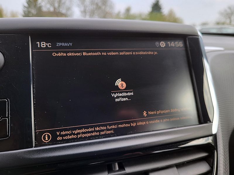 Peugeot 2008 ACTIVE 1.2 PureTech 110k S&S - fotka 16 z 39