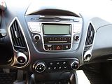 Hyundai ix35 (2011) 1.6 GDi, ČR, AC, TZ, park - náhled 14