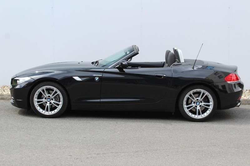 BMW Z4 sDrive23i - fotka 9 z 21
