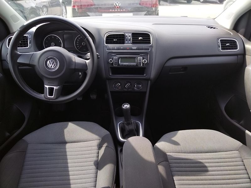 Volkswagen Polo A 1.2 TSi COMFORTLINE - fotka 5 z 29