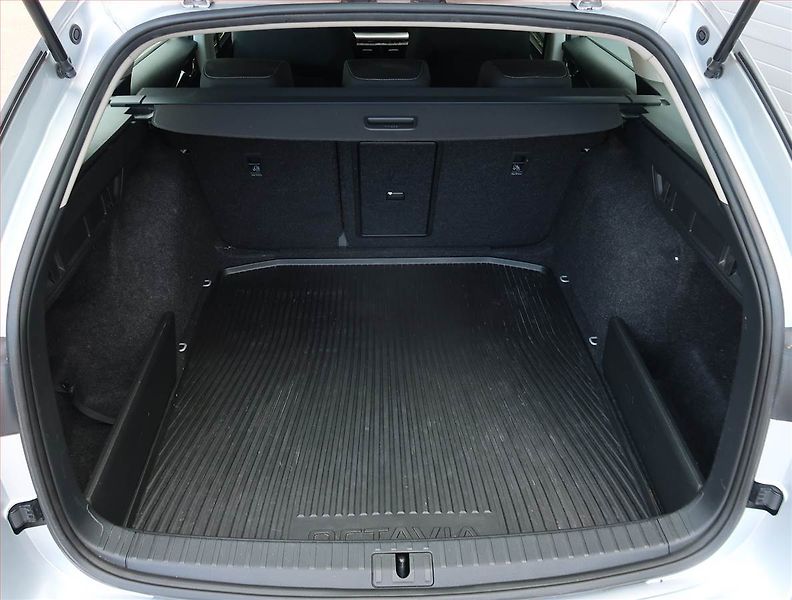 Škoda Octavia (2023) Ambition 2.0 TDI - fotka 13 z 18