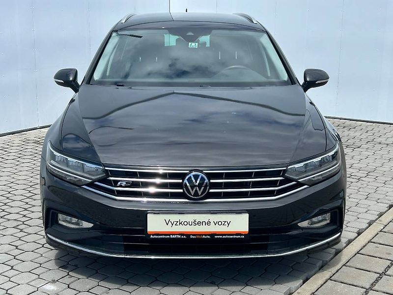 Volkswagen Passat Business  2,0TDi - fotka 4 z 24