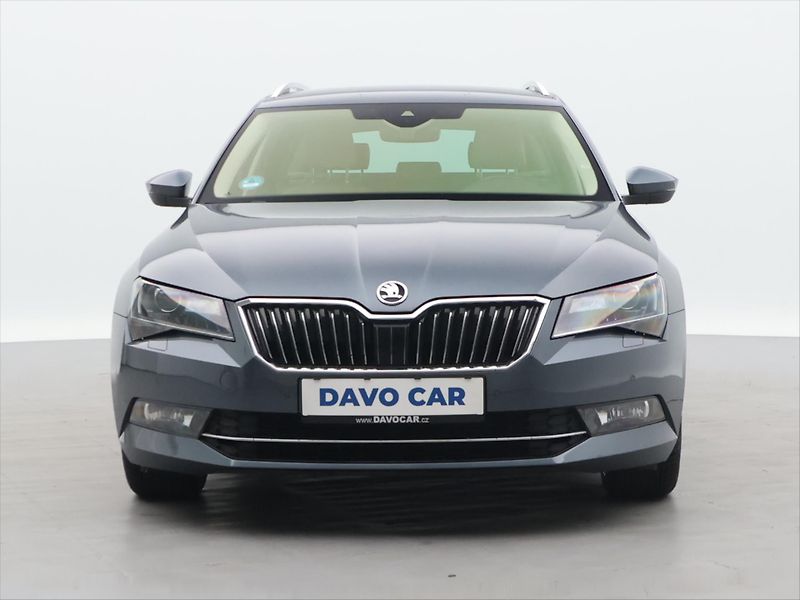 Škoda Superb 2,0 TDI 110kW 4x4 CZ L&K - fotka 2 z 36