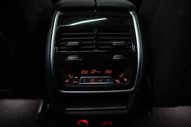 BMW X5 (2025) M40xD 250KW NEZÁVISLÉ TAŽNÉ  - fotka 55 z 59
