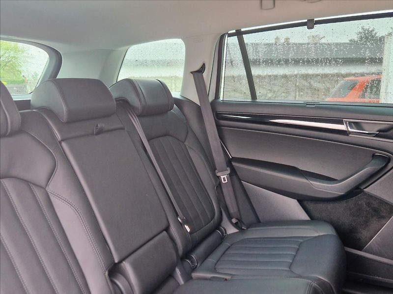 Škoda Kodiaq 2,0 TDI DSG L&K 4x4 TOP Stav - fotka 12 z 32