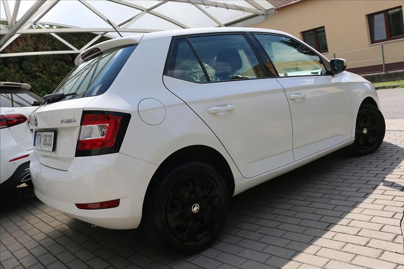 Škoda Fabia 1,0 ČR, 1. Majitel - fotka 6 z 33