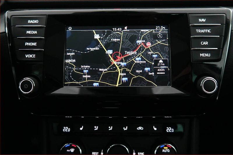 Škoda Superb (2016) Style 2.0 TDI, Automat, Navi - fotka 18 z 19