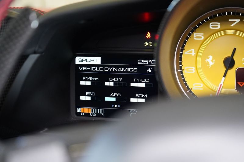 Ferrari 488 Lift/FullCarbon/Camera/Novitec - fotka 43 z 56