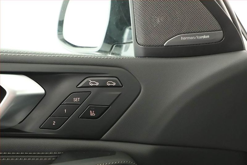 BMW X6 (2025) xDrive40i - fotka 19 z 21